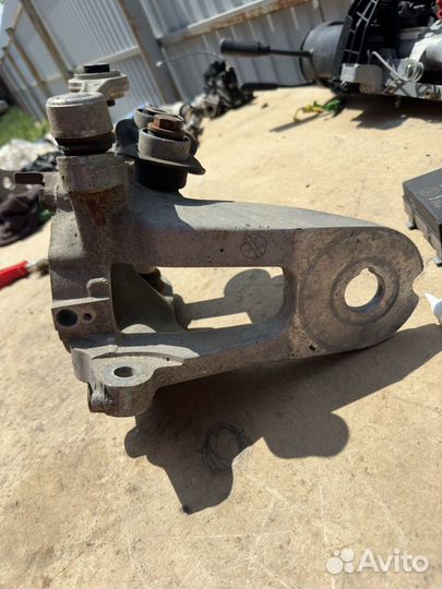 Кулак поворотный задний правый bmw e39