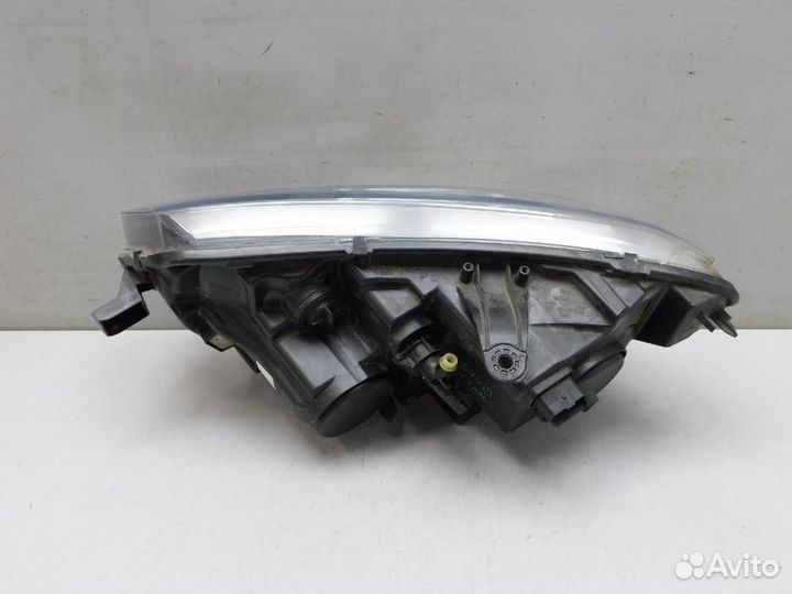 Фара правая Renault Logan/Logan Stepway