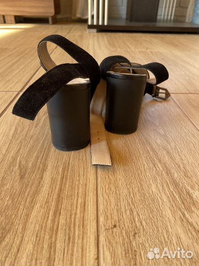 Босоножки женские 38 размер