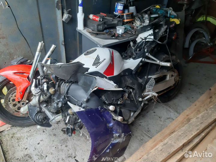 Honda SBR 1000RR 04-07 sc57e