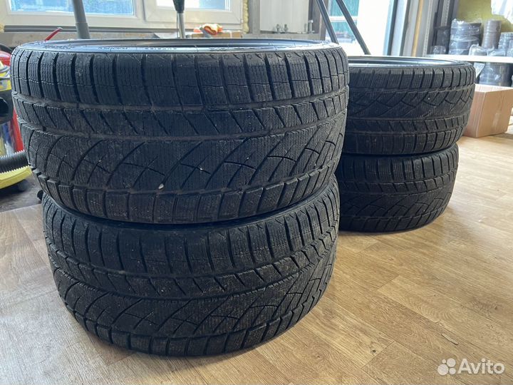 RoadX RX Frost WH01 225/40 R19 и 255/35 R19 96H