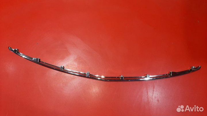 Молдинг решетки радиатора передний Mazda Cx-7 ER