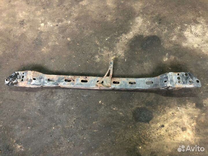 Кронштейн переднего бампера renault safrane 1