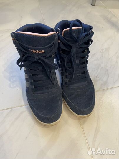Кроссовки adidas 38