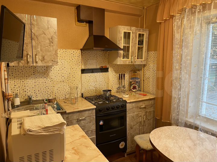 3-к. квартира, 60 м², 1/5 эт.