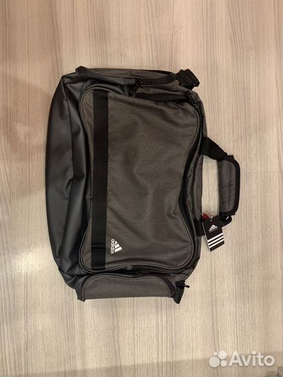 Сумка для ноутбука новая adidas