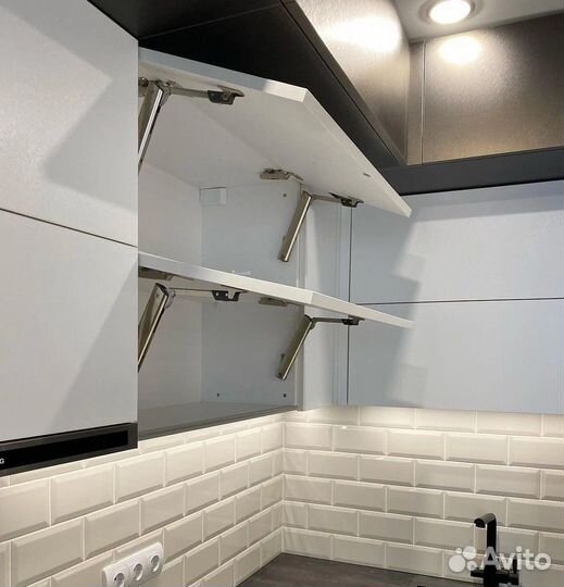 Кухонный гарнитур на заказ. Под ключ