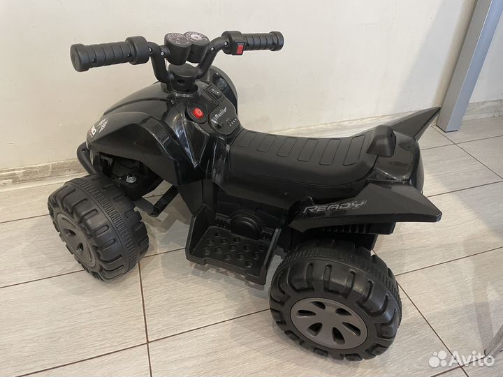 Детский квадроцикл на аккумуляторе