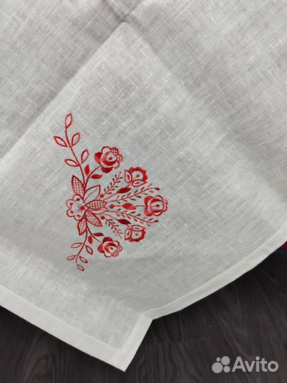 Скатерть с напероном и салфетками