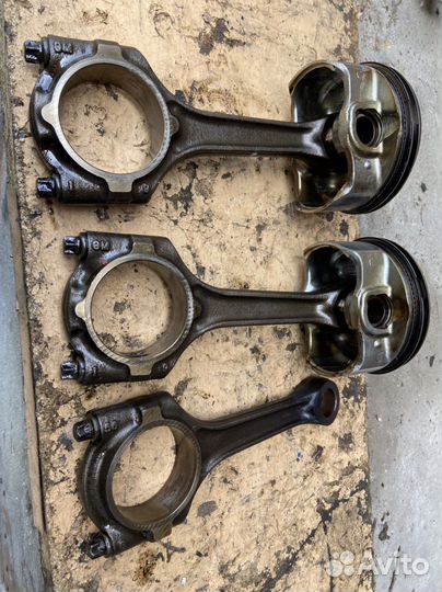 Шатун поршень Chevrolet Cruze 55568465 1.8 F18D4