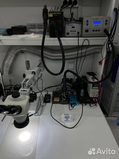 Сложный ремонт iPhone. Пайка микросхем, реболл, св