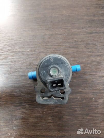 Клапан вентиляции топливного бака Mercedes S 500