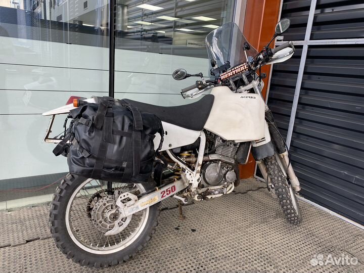 Suzuki DR250R Djebel 250XC sj45a