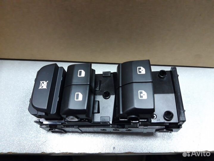 Блок управления стеклоподъемниками KIA ceed 18