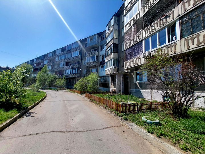 2-к. квартира, 60 м², 1/5 эт.