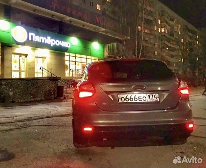 Катафоты заднего бампера светодиодные Ford Focus 3