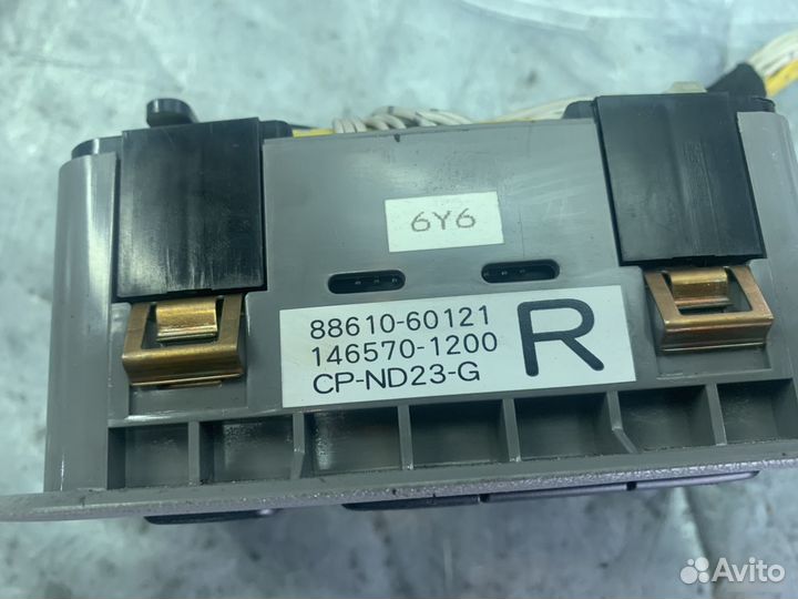 Блок управления климат-контролем Toyota Land