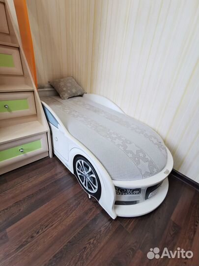 Кровать машина для мальчика бу