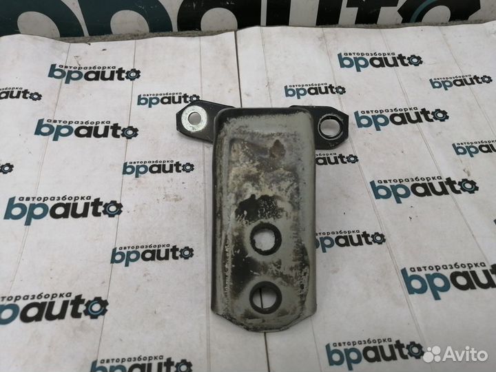 Петля двери передняя правая верхняя передняя