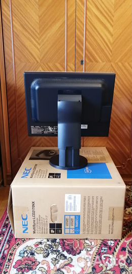 Профессиональный монитор для дизайна NEC 2170NX