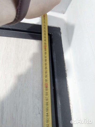 Дверь входная металлическая новая