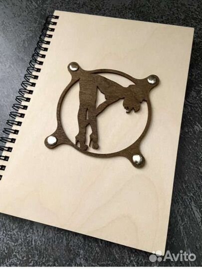 Блокнот с деревянной обложкой