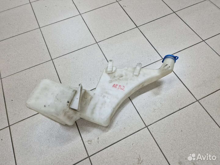 Бачок омывателя стекла Audi A8 D2 4D0955451B