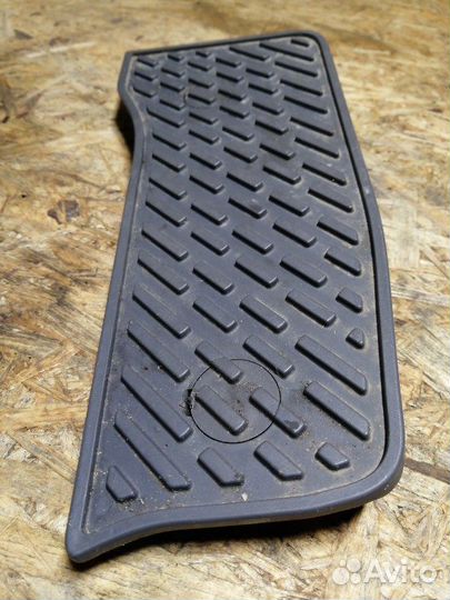 Подножка задняя правая Toyota Land Cruiser Prado