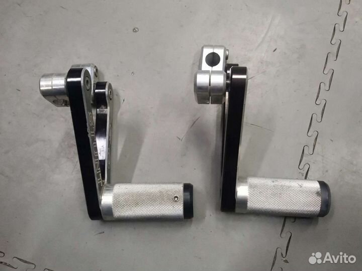 Задние пеги для мотоцикла с креплениями