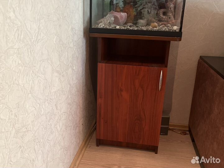 Аквариум с тумбой