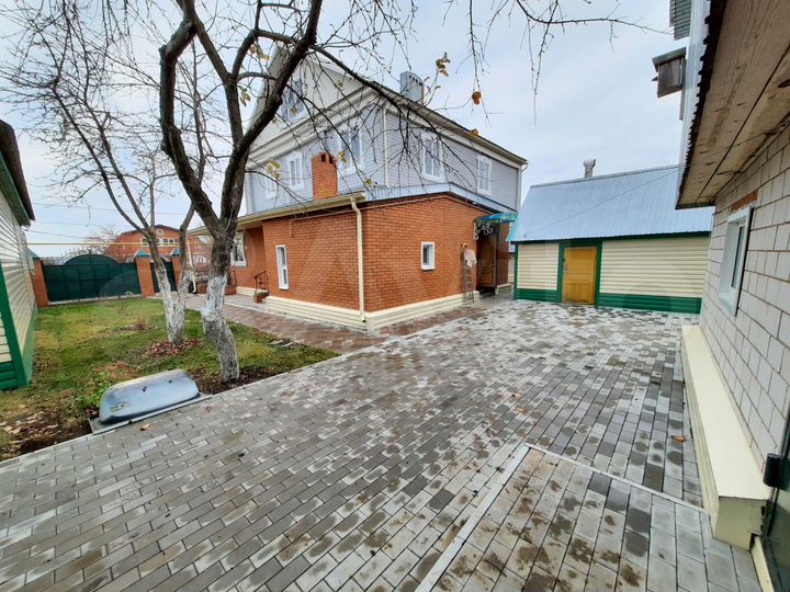 Дом 210 м² на участке 30 сот.