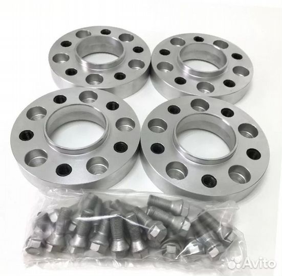 Колеса R16 зимние шипованные шины через проставки