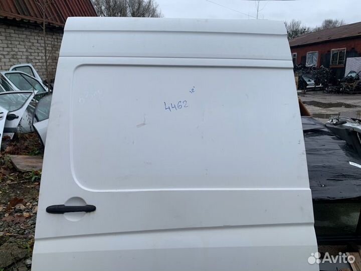 Дверь левая Volkswagen Crafter 2.0 TDI 2012