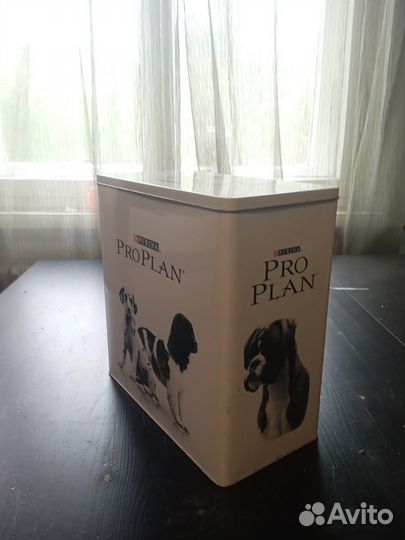 Контейнер для сухого корма