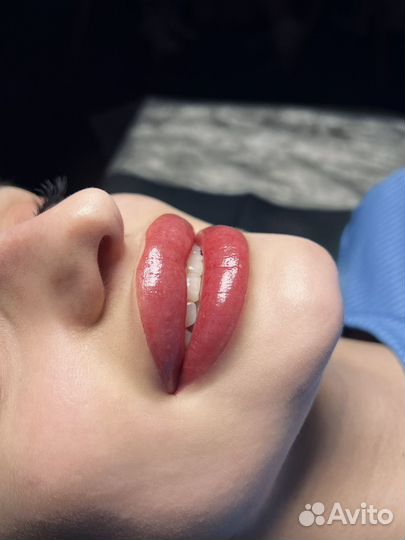 Мастер по перманентному макияжу