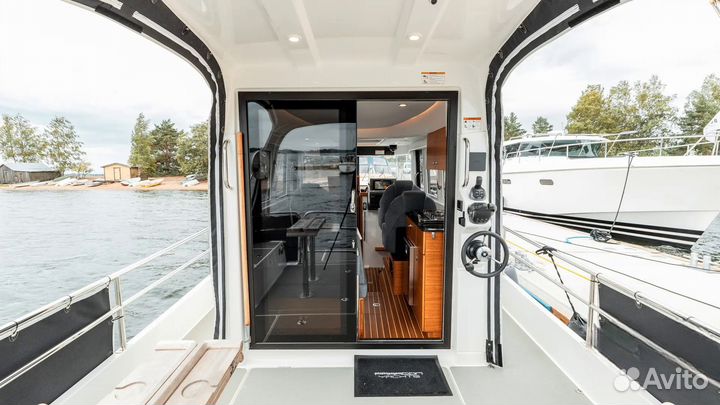 Катер с кабиной Paragon 31