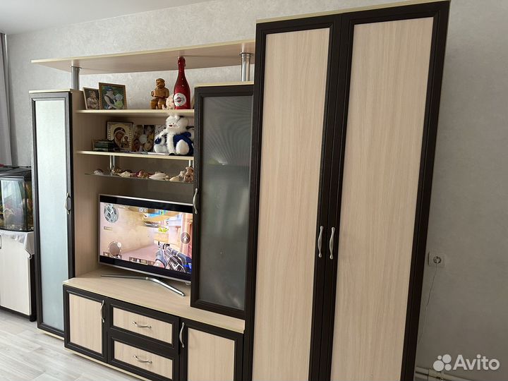 Стенка в гостиную