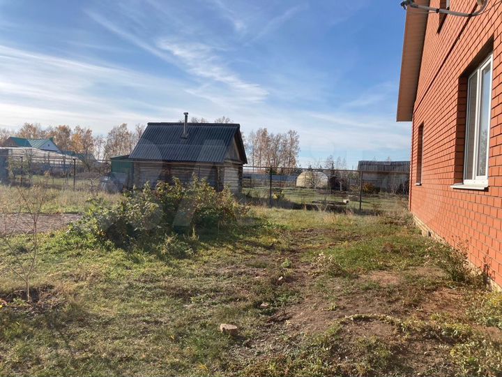 Дом 191,5 м² на участке 19,6 сот.