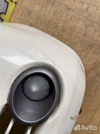 Бампер передний Nissan Note (E11) 2006-2013