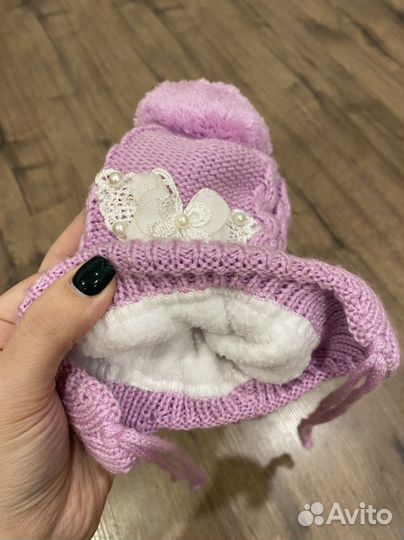 Зимняя шапочка для новорожденной девочки