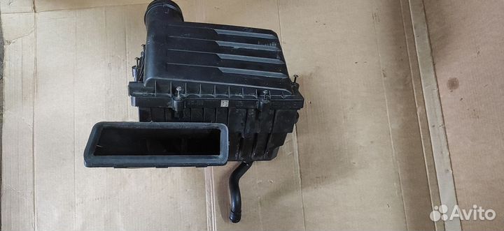 Корпус воздушного фильтра Skoda Octavia A7