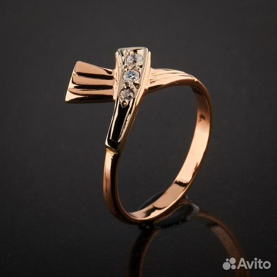 Кольцо советское из комбинированного золота с фиан