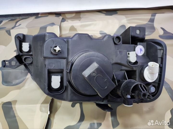 Фара Renault Logan I