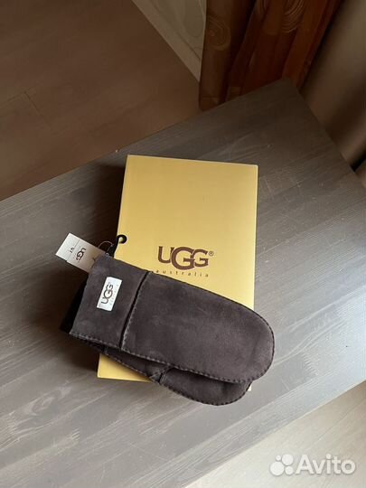 Женские варежки UggAustralia из натуральной овчины