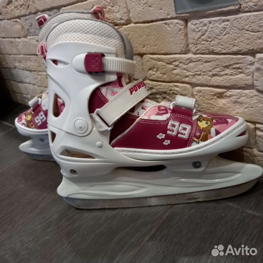 Коньки хоккейные