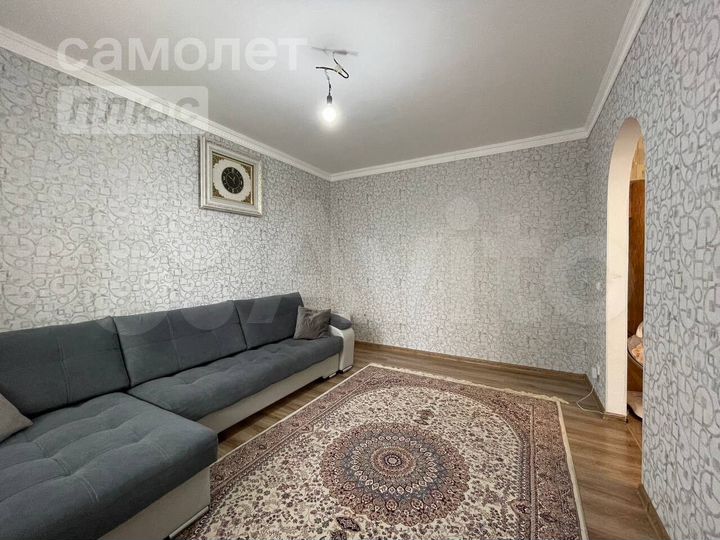 2-к. квартира, 50 м², 4/15 эт.