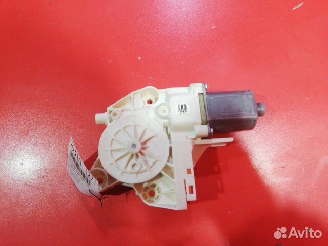 Моторчик стеклоподъемника передний правый Ford