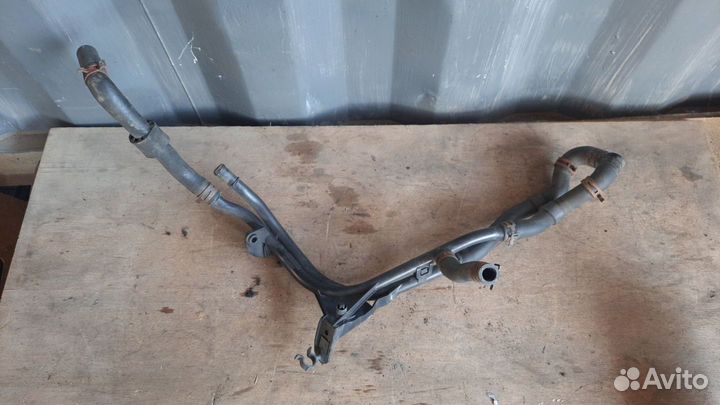 Патрубок системы охлаждения Skoda Superb 1.8