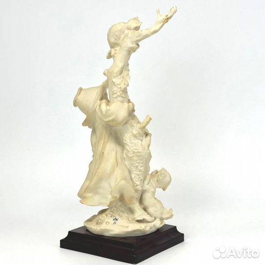 Винтажная статуэтка G.Armani Capodimonte, Италия