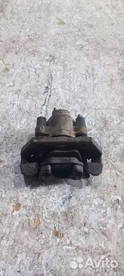 Суппорт задний левый бмв